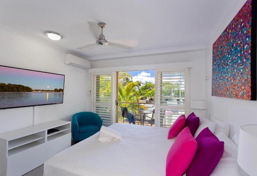 2 Bedroom Apartment with Views, Offshore Noosa Resort