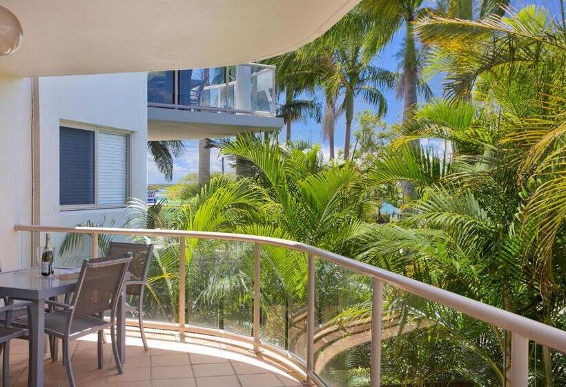 2 Bedroom Apartment with Views, Offshore Noosa Resort