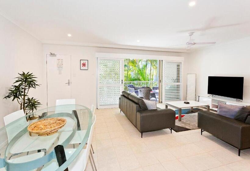 2 Bedroom Apartment with Views, Offshore Noosa Resort