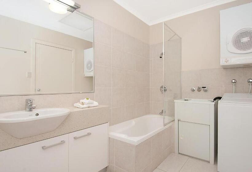 Апартаменты 2 Спальни с Бассейном, Offshore Noosa Resort