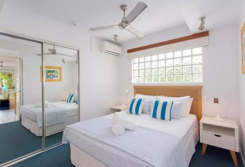Standard studio with river view, Offshore Noosa Resort
