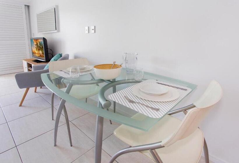 Standard studio with river view, Offshore Noosa Resort