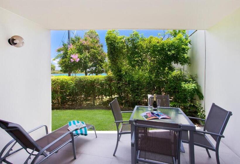 Standard studio with river view, Offshore Noosa Resort