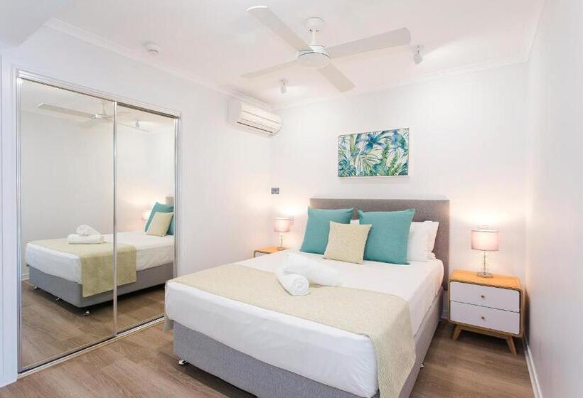 Standard studio with river view, Offshore Noosa Resort