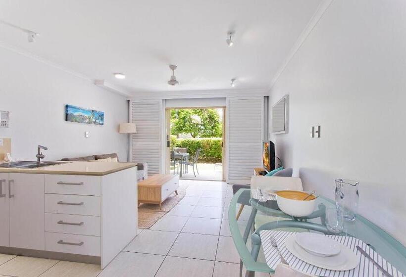 Standard studio with river view, Offshore Noosa Resort