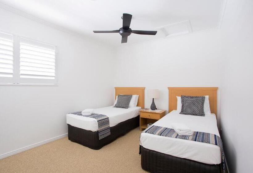2 Bedroom Apartment with Views, Offshore Noosa Resort