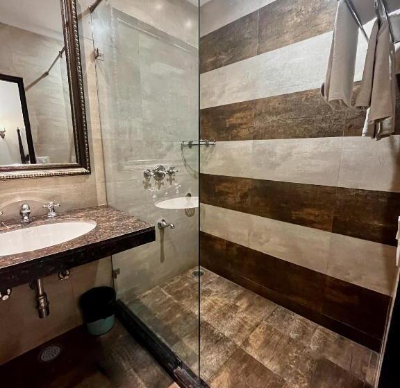 חדר אקזקיוטיב, Ratnawali – A Vegetarian Heritage