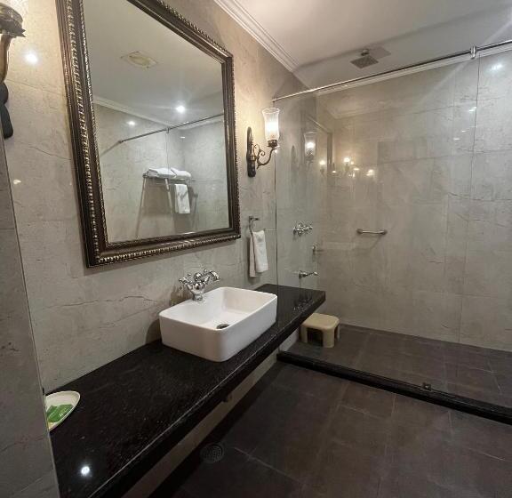 חדר אקזקיוטיב, Ratnawali – A Vegetarian Heritage