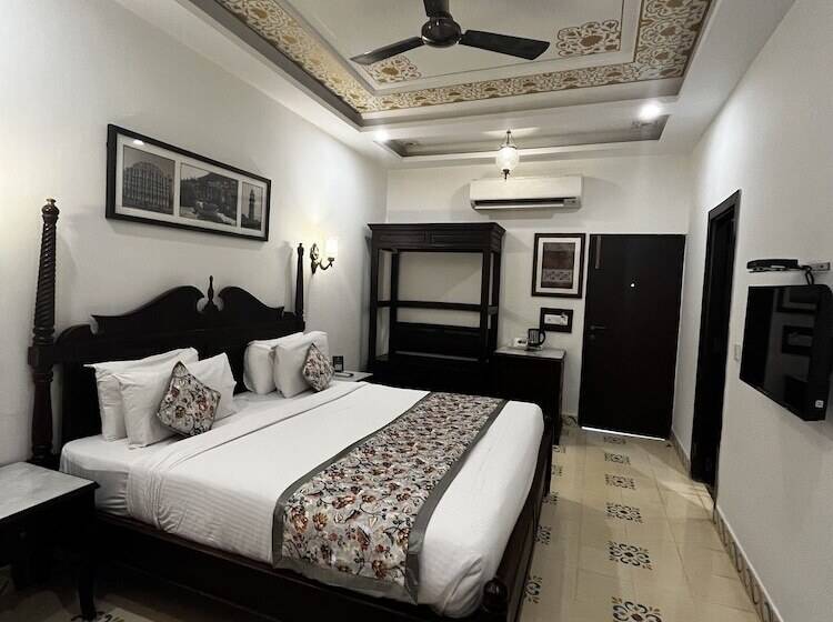 חדר אקזקיוטיב, Ratnawali – A Vegetarian Heritage