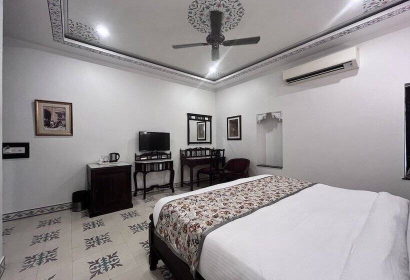 חדר אקזקיוטיב, Ratnawali – A Vegetarian Heritage