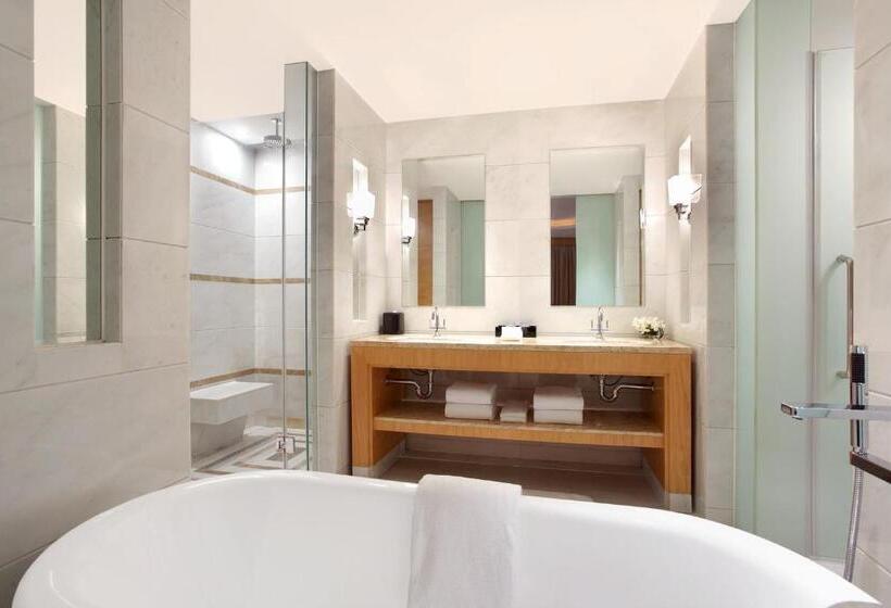 이그제큐티브 룸 킹사이즈 침대, Sheraton Zhoushan