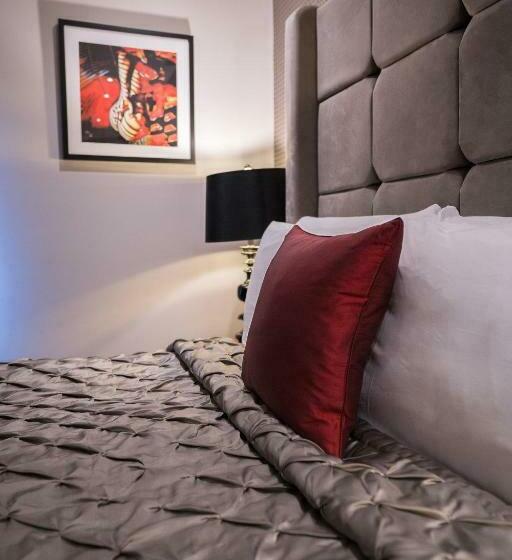 غرفة قياسية سرير كينج, Square Townhouse