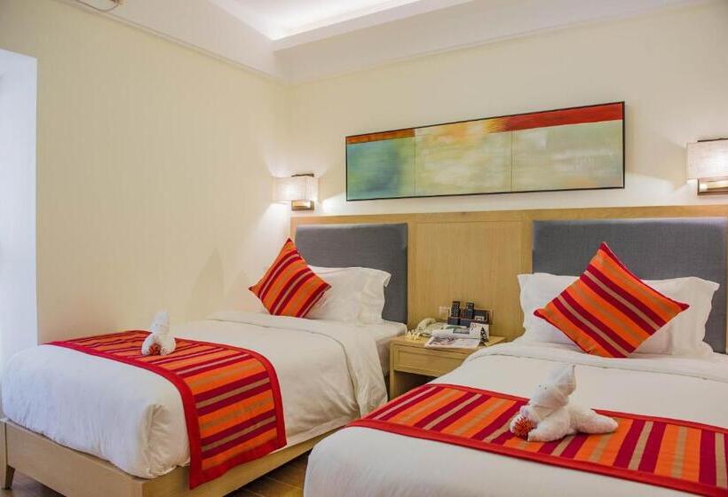 غرفة قياسية مطلّة علي حمام السباحة, Tianze Beach Resort