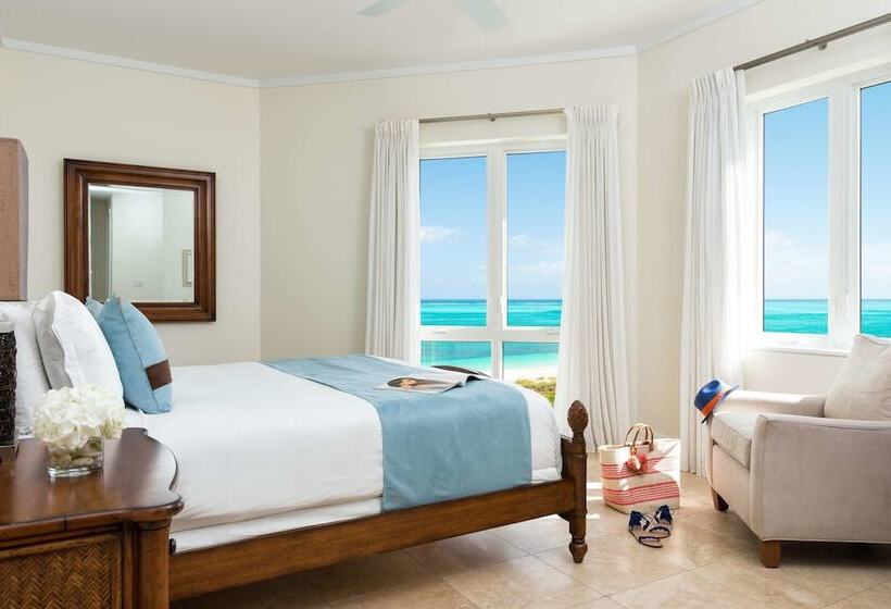 Deluxe Suite Sea View, West Bay Club