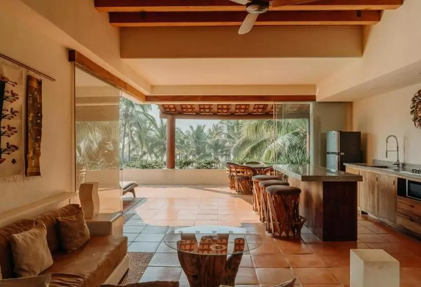 Villa 2 Makuuhuonetta, Las Palmas Luxury Villas