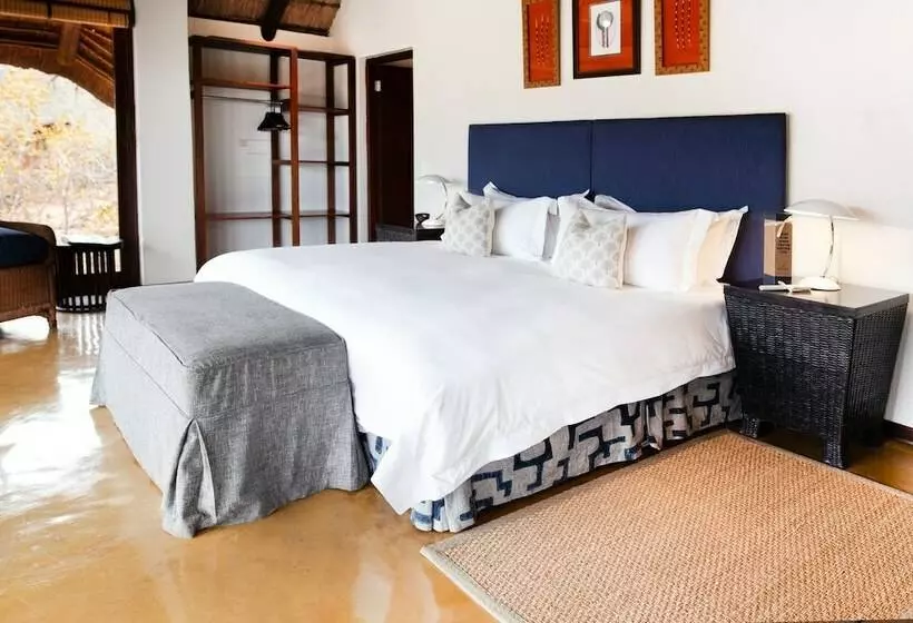 デラックススイート ビュー付き, Tshwene Lodge
