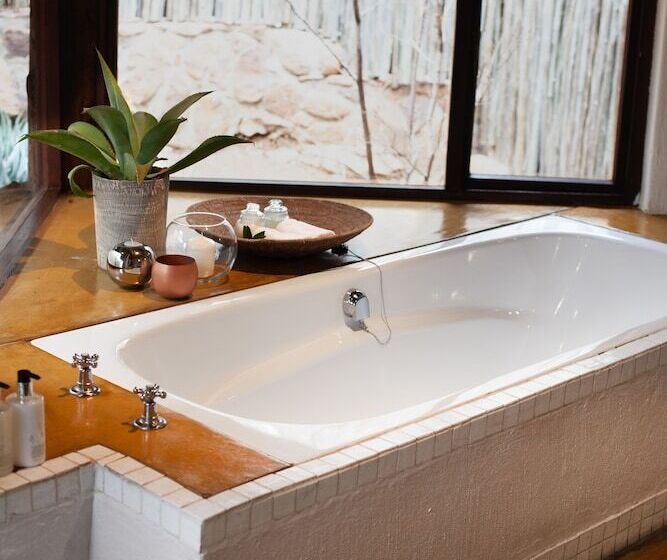 جناح ديلوكس مع إطلالات, Tshwene Lodge