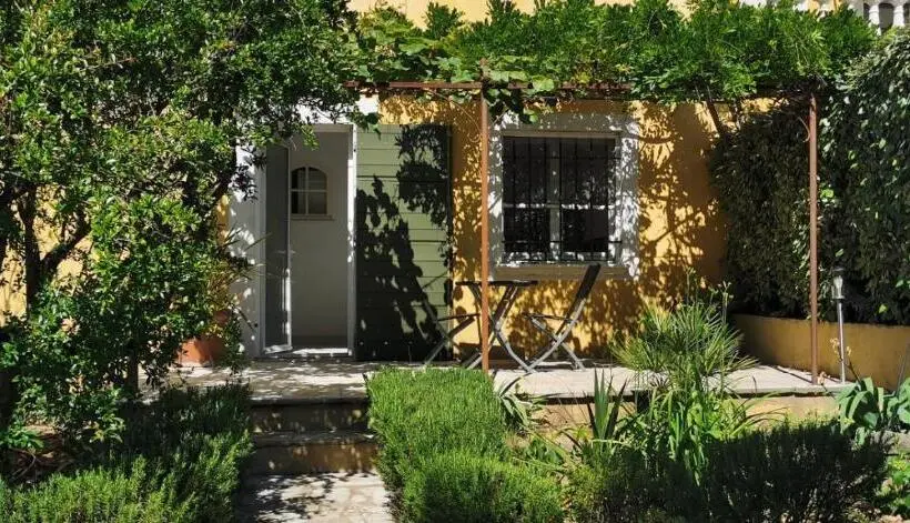 Camera Standard con Terrazza, Villa Xanadu