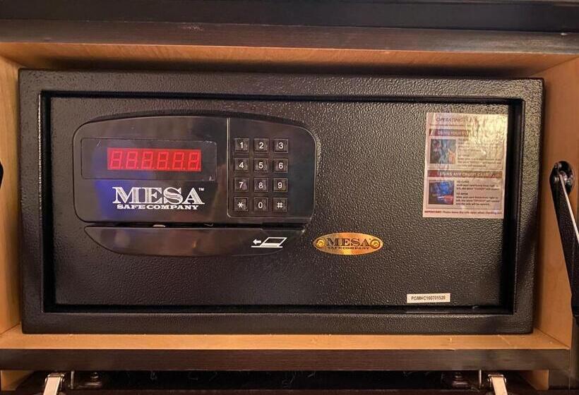 스위트 킹사이즈 침대, Boutique Suites 3 Min Walk To Beach