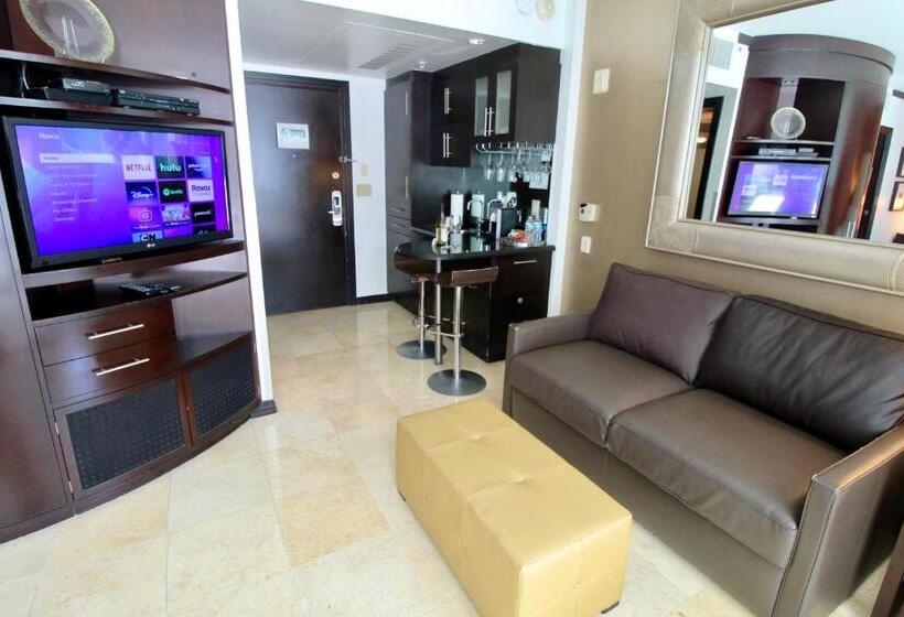 스위트 킹사이즈 침대, Boutique Suites 3 Min Walk To Beach