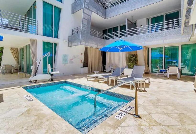 스위트 킹사이즈 침대, Boutique Suites 3 Min Walk To Beach