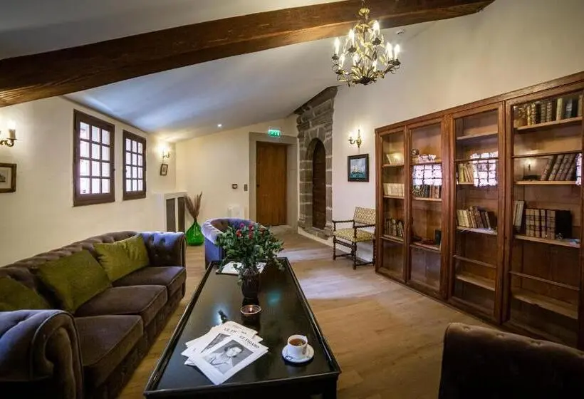 キングサイズベッドのスタンダードルーム, Château De Saint Vidal