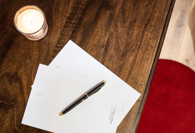 Номер Стандарт Вид на Сад, Château De Saint Vidal