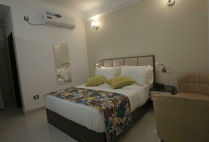 غرفة ديلوكس, M K Hotel And Restaurant