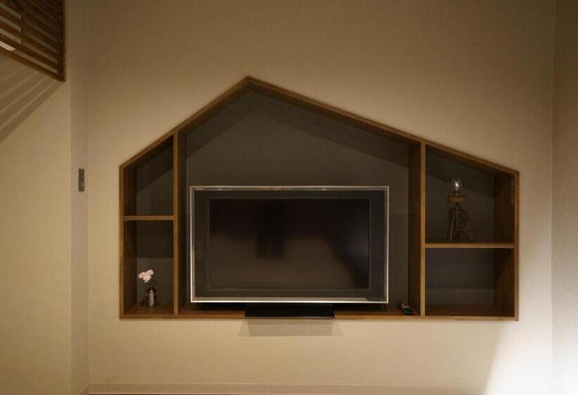 غرفة عائلية, San Hiroshima