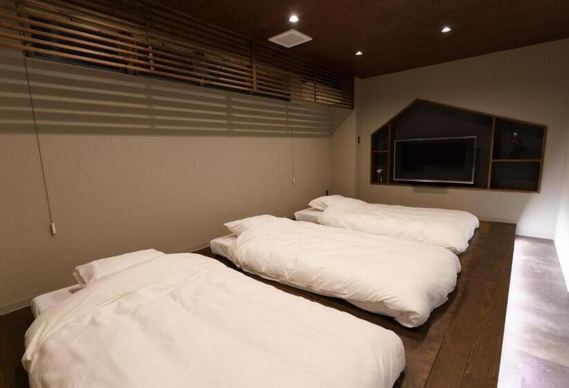 غرفة عائلية, San Hiroshima