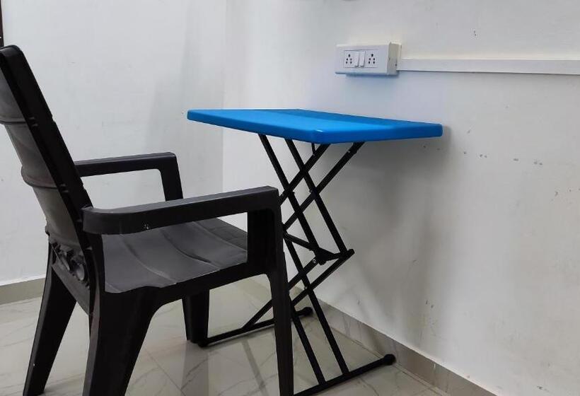 חדר משפחתי, Ambient Home Stay, In Nashik