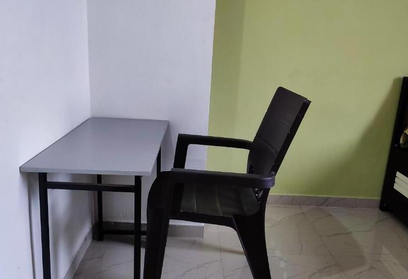 Семейный Номер, Ambient Home Stay, In Nashik
