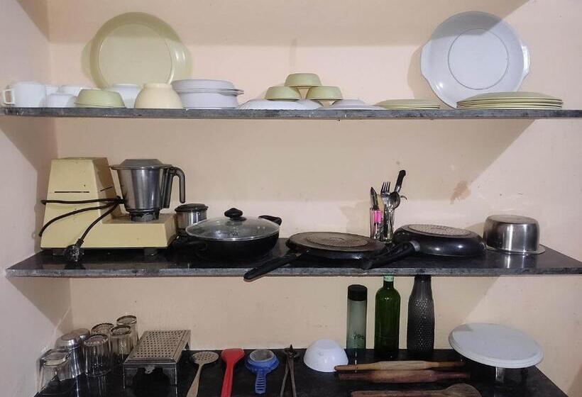 חדר משפחתי, Ambient Home Stay, In Nashik