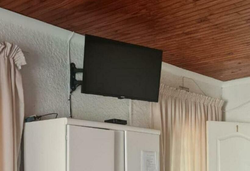 Номер Deluxe, Groenewald S Haven