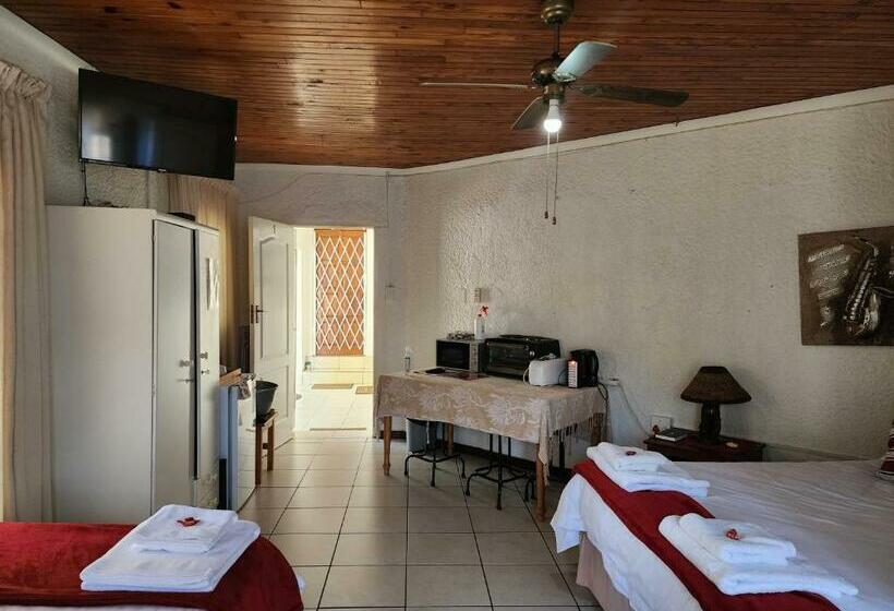 Номер Deluxe, Groenewald S Haven