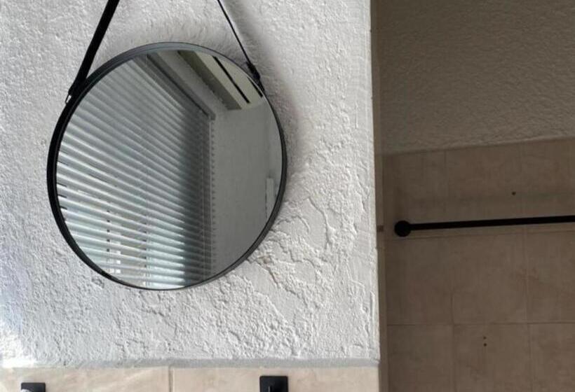 Номер Стандарт Индивидуальный, Groenewald S Haven