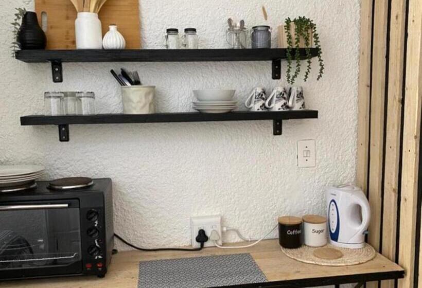 Номер Стандарт Индивидуальный, Groenewald S Haven