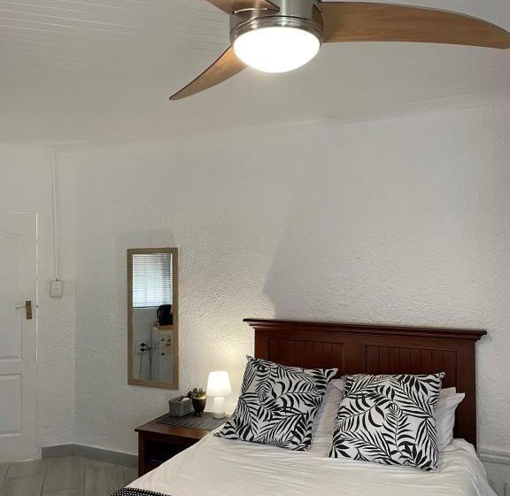 Номер Deluxe, Groenewald S Haven