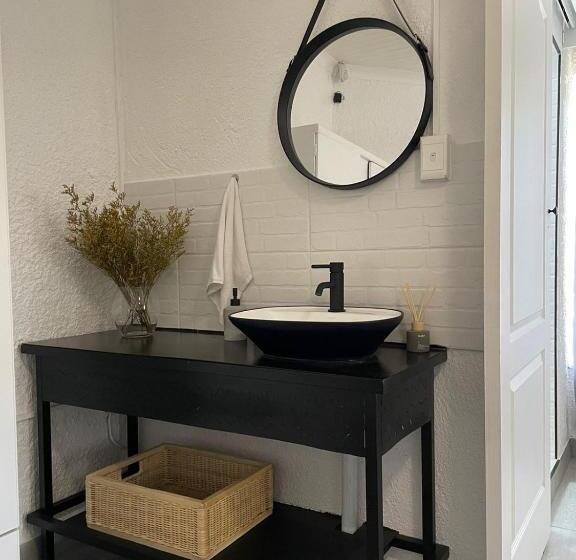 Номер Deluxe, Groenewald S Haven