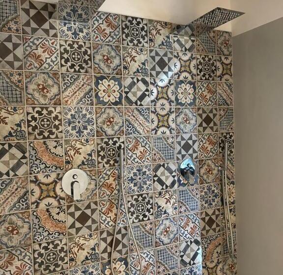 شقة غرفة واحدة, Borgo Crispiero