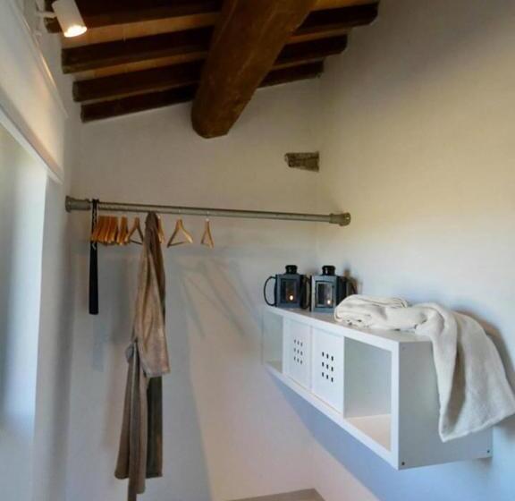 شقة غرفة واحدة, Borgo Crispiero