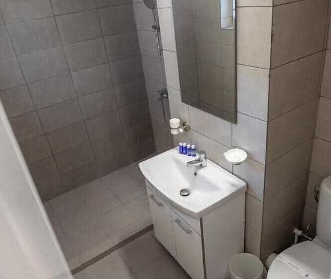 Superior Værelse, Tadora