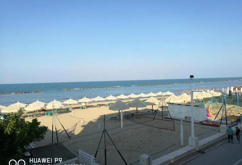 اتاق لوکس با چشم‌انداز دریا, Casa De Mar