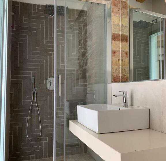 스탠다드 룸, Perdass