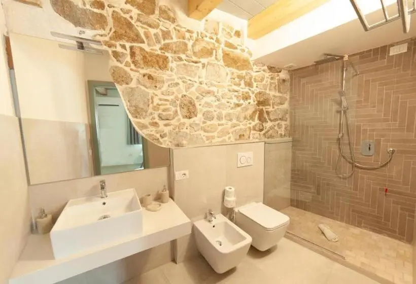 Habitació Superior, Perdass