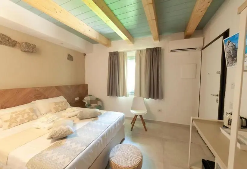 Habitació Superior, Perdass