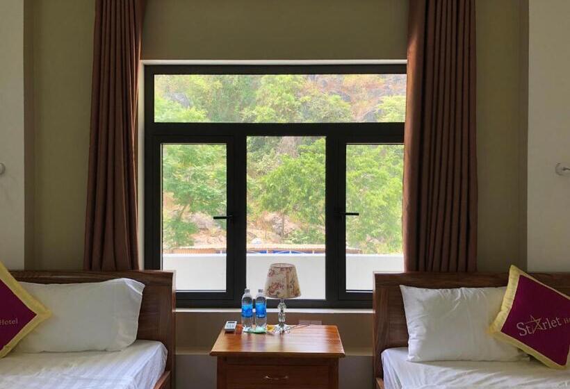 اتاق خانوادگی با چشمانداز کوه, Starlet Hotel Phong Nha