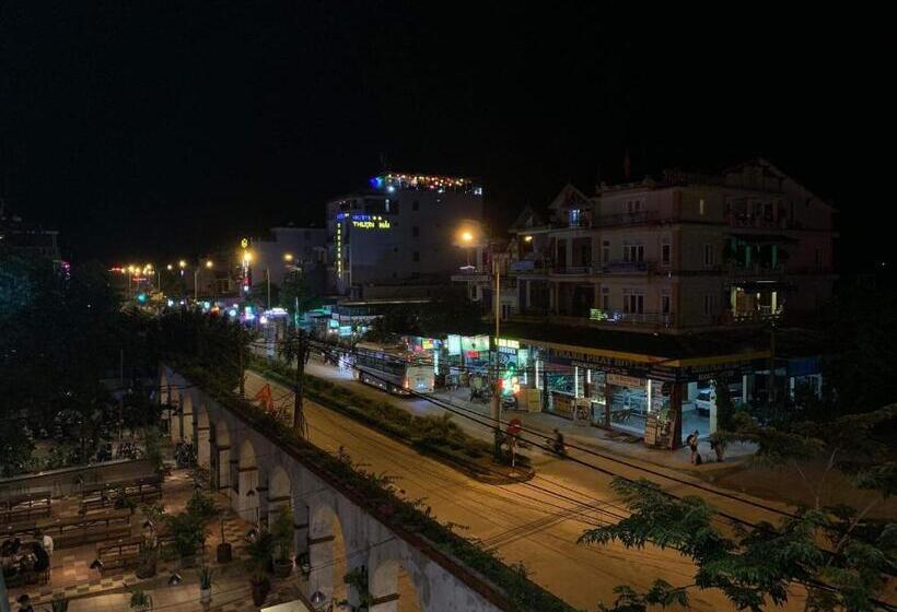 اتاق خانوادگی, Starlet Hotel Phong Nha