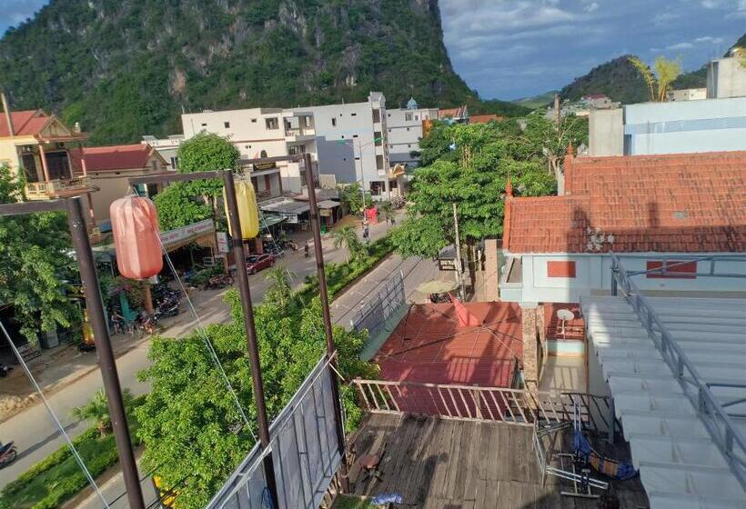 اتاق خانوادگی, Starlet Hotel Phong Nha