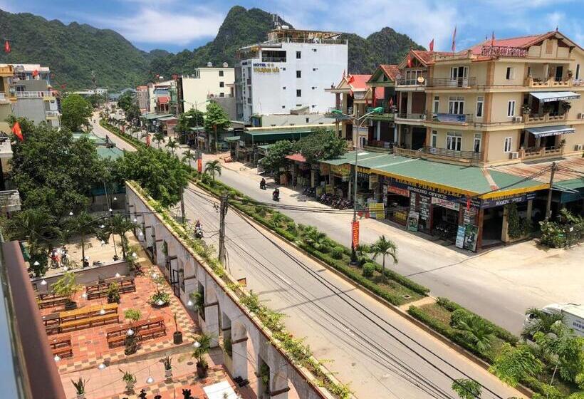 اتاق خانوادگی, Starlet Hotel Phong Nha